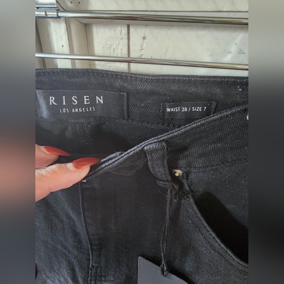 Risen High-Rise Skinny Jeans - Picture 4 of 5